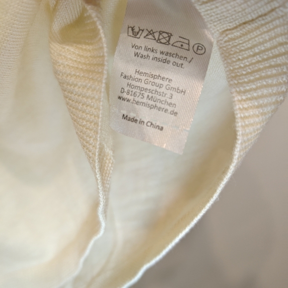 HEMISPHERE Sz Large 100% Wool Pale Yellow Women's V-Neck Sheer Top Sweater - Picture 8 of 9